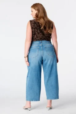 Barrel jeans