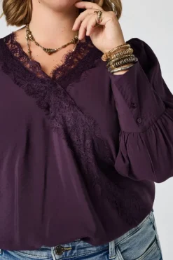 Blouse met kanten details