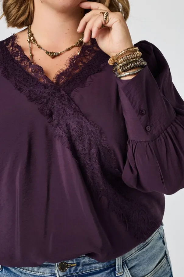 Blouse met kanten details