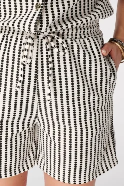 Bouclé short met print