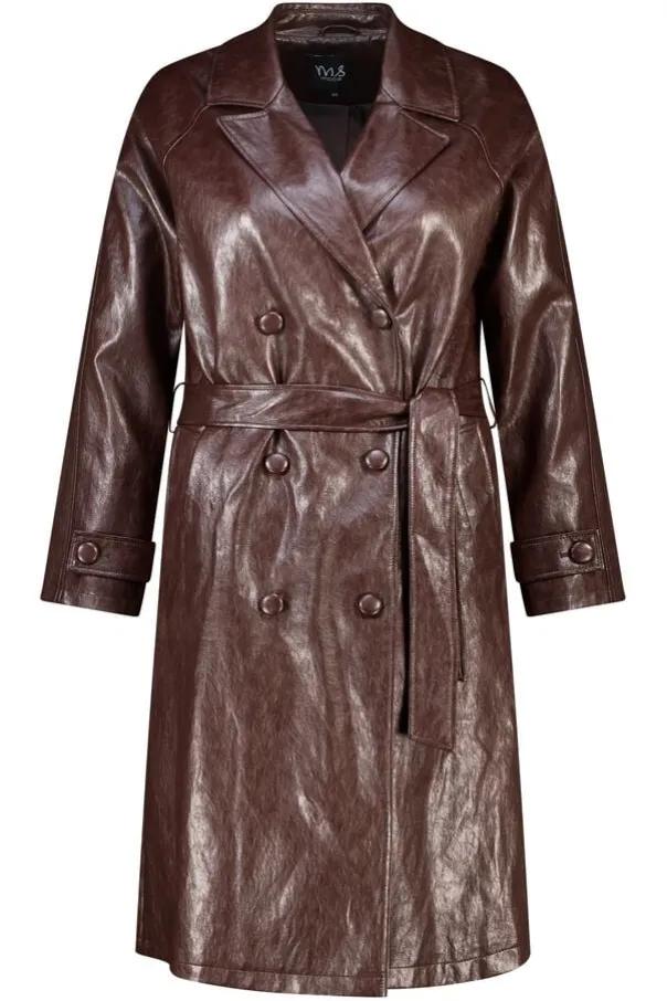 Double breasted trenchcoat