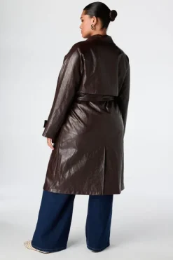 Double breasted trenchcoat