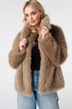 Faux fur jas