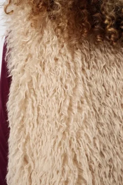 Fuzzy gilet
