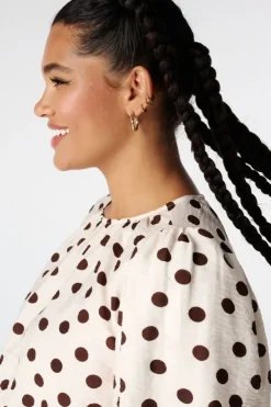 Getailleerde blouse met polka dot