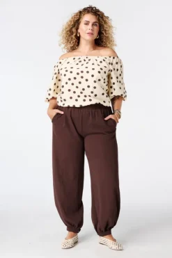 Off-shoulder blouse met polka dot