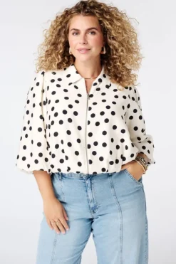 Polka dot jasje met korte pofmouwen