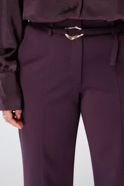 Rechte pantalon met ceintuur