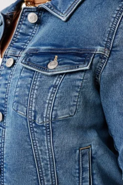 Spijkerjas met knoopsluiting