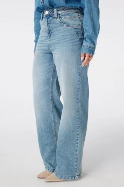 Straight leg jeans met studs