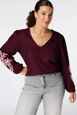 Top met borduursel