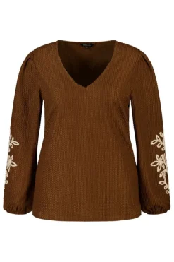 Top met borduursel