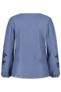 Top met borduursel