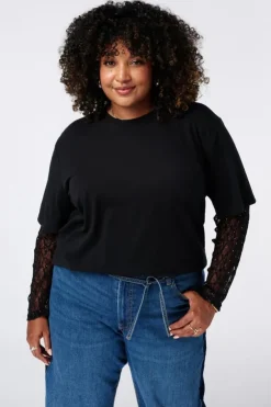 T-shirt met kanten mouwen