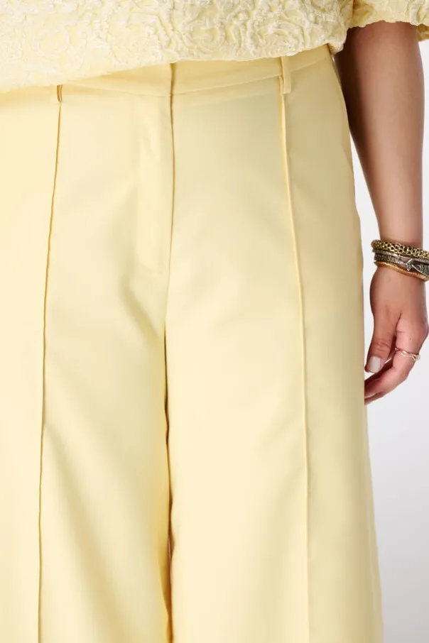 Wide leg pantalon met siernaden